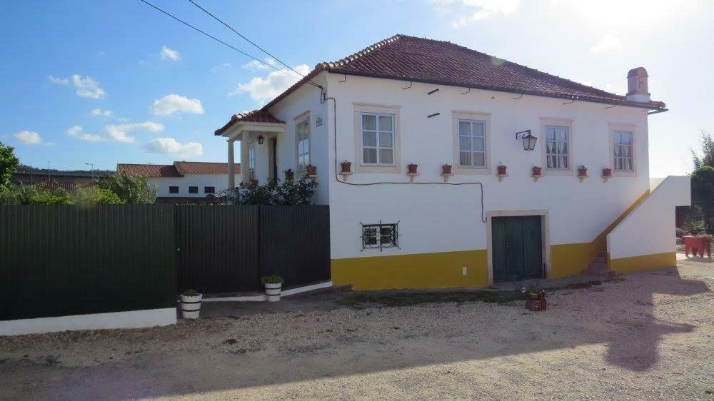 Villa Vivenda Maria De Lourdes Maiorga Exterior foto